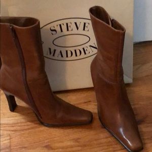 Steve Madden Brown boots